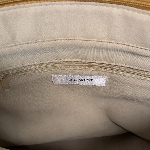 Nine West large Hobo Purse Mustard Yellow Faux leather - Picture 7 of 10